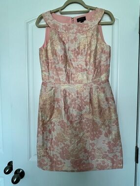 Tahari ASL Petite Pink and Gold Floral Jacquard Sheath Dress Size 8P